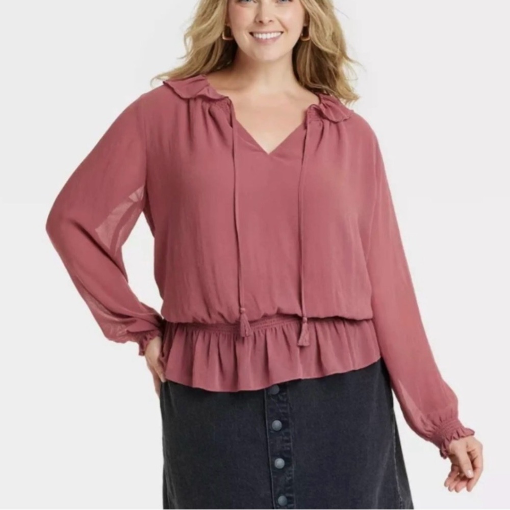 Universal Threads NWT balloon sleeve peplum top, medium